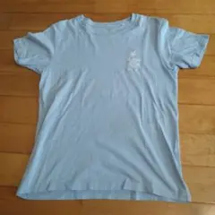 GU 刺繍入りライトブルーTシャツ