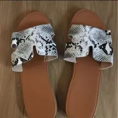 パイソン柄　ヘビ柄　サンダル