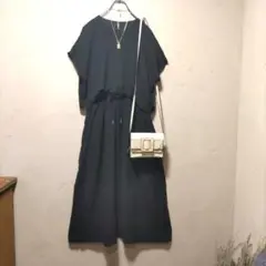 新品 麻混【ABAHOUSE】レーヨンリネンワンピース　黒　アバハウス
