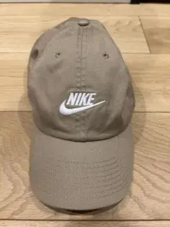 ナイキ　ＮＩＫＥ ＣＬＵＢ ＣＡＰ Ｌ／ＸＬ　ベージュ