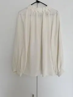 美品　パールブラウス