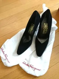 フェラガモ スウェードパンプス23cm