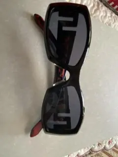 レオナール サングラス