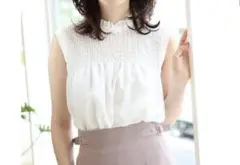 シャーリングノースリーブシャツ
