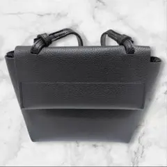 レザー ショルダーバッグ　ブラック