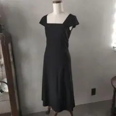 UNTITLED フレンチスリーブワンピース　手洗い可　シンプル　黒