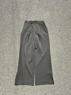 wide tuck straight slit slacks