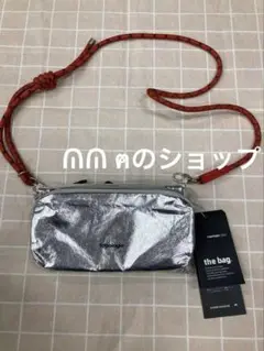 Topologie Bottle メタリックシルバー サコッシュ