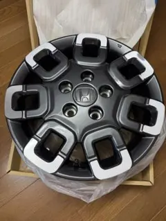 ホンダ　フリードクロスター純正ホイール　4本セット①（1/2） 専用 新型フリード クロスター 純正アルミホイール 4本セット①