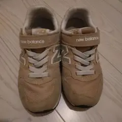 new balance ベージュ スニーカー ベルクロ