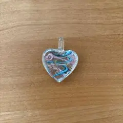 ペンダントトップ　ハート　ガラス