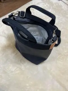 ネイビー ショルダーバッグ 合成皮革