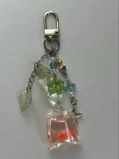 金魚といっしょ　ビーズストラップ　オレンジ