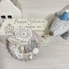 手作りブローチ＊ミナペルホネン タンバリン×フォレストパレードお花のブローチ