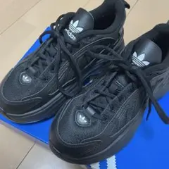 オズガイア 22.5cm adidas
