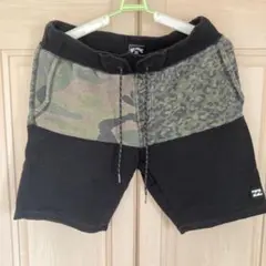 BILLABONG ハーフパンツ　黒色　Mサイズ