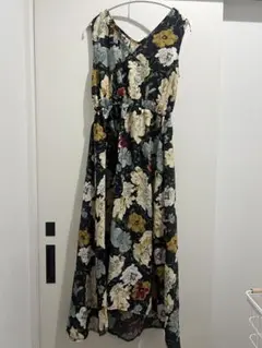 ロングワンピース　M ノースリーブワンピ　花柄