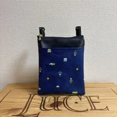 ハンドメイド　男の子のおもちゃ柄　ラミネート縦型移動ポケット