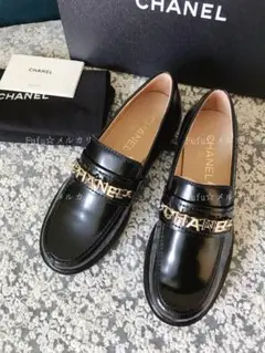 シャネルCHANEL ロゴ ローファー39カーフスキン