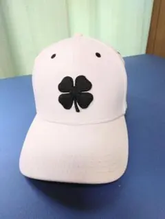 ブラック　クローバー　キャップ