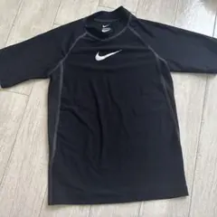 NIKE 半袖ラッシュガード　140