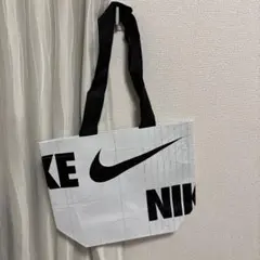 Item thumbnail for item bed36349-1856-451d-806b-8aa515af95b9