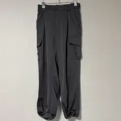 UNTITLED アンタイトル クロップドパンツ サテン風 光沢