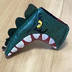 インパクト大！新品未使用☆大怪獣モチーフパターカバー★マグネット式