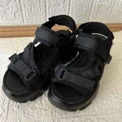 ブラック スポーツサンダル