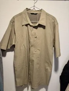 The North Face XL ベージュ 半袖シャツ