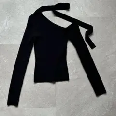 NEVA HU 黒 片肩オフショルダー 長袖トップス