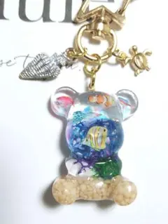 ☆週末SALE☆　くまちゃん　海の中　熱帯魚　キーホルダー　K-504