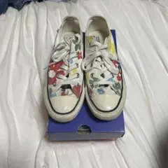 Converse 花柄スニーカー