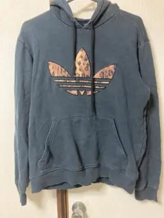 ヒョウ柄 adidas