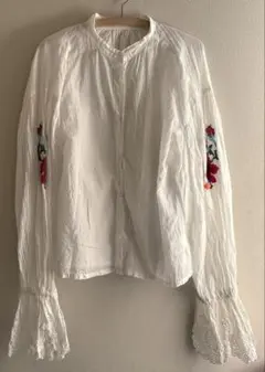 美品　ゴートゥーハリウッド　ブラウス　サイズ2