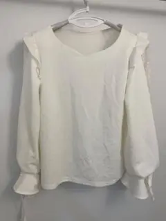 ＩＮＧＮＩ ホワイトレーススリーブVネックトップス