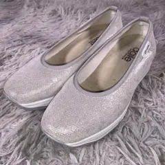 Item thumbnail for item 0f07ba55-bf75-4fc4-9cd6-54baa1c7608f