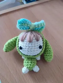 うさぎの耳の編み物キャラクター