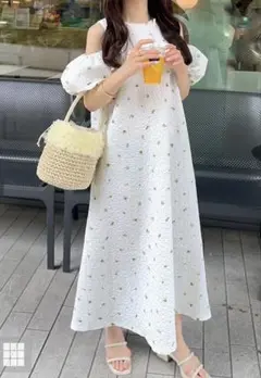 オフショルダー フリル ホワイト ロングワンピース