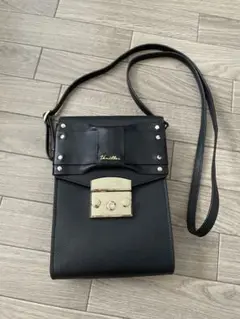lerevevaniller ガジェットショルダーバッグ　ブラック