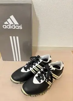 アディダス　ゴルフシューズ