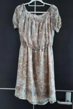 定価17640円新品タグ付き Karl Park Lane 花柄半袖ワンピース