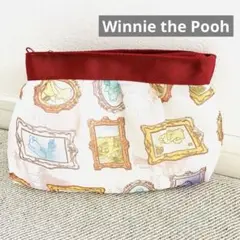 美品【プーさん　ディズニー】シフォン素材フレーム柄ポーチ 大人ディズニー