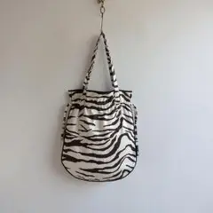 期間限定【新品】定価12,100円在庫1点 OOF WEAR ZEBRA トート
