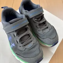 UNDER ARMOUR 21cm キッズスニーカー