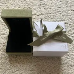 Van Cleef & Arpels ヴァンクリーフ&アーペル　リング　ケース