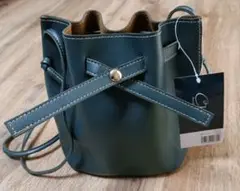 ☆新品・未使用☆　巾着ショルダーミニバッグ　ダークグリーン