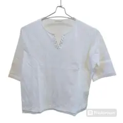 。新品未使用★ホワイトTシャツ　ストーン