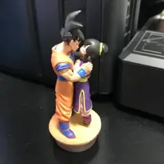 ドラゴンボールカプセル　ドラカプ　孫悟空&チチ　約束のキス【最終値下げ】即発送 ドラゴンボール 悟空 キス Yahoo!オークション - ドラゴンボール