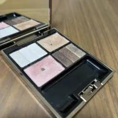 ルナソル スリーディメンショナルアイズ 02 Soft Beige